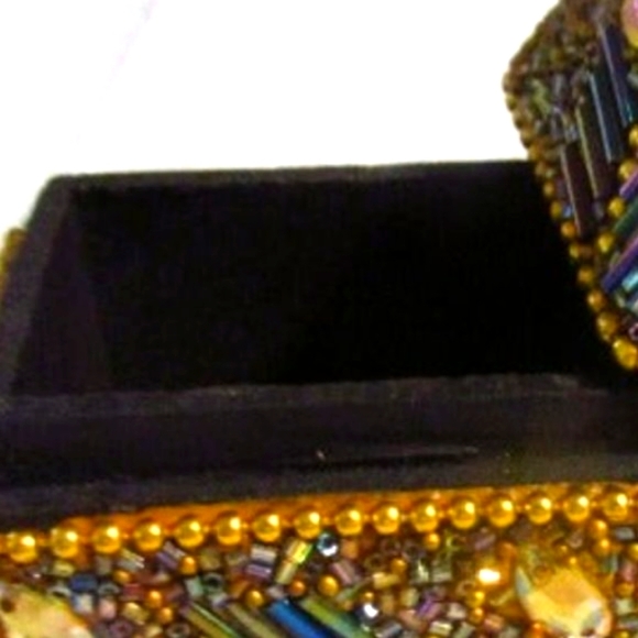 Handmade Abstract Multi Color Gold Jeweled Beaded Trinket Box 2"x1.5"x1.5" - Picture 4 of 6